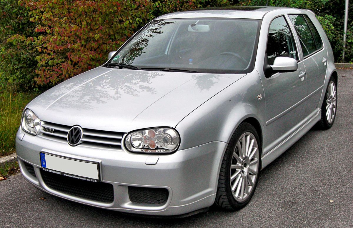 Foto: VW Golf IV R32. 